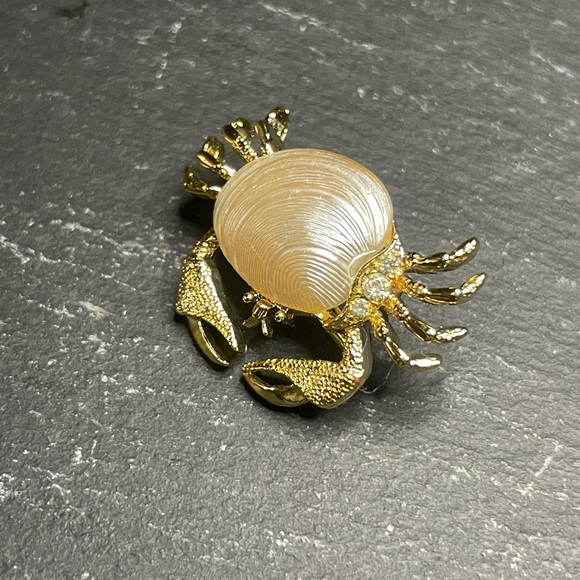Vintage Gold Crab Brooch Nautical Beach Pin Rhinestone - Picture 3 of 8